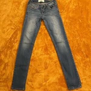 HOLLISTER SKINNY JEANS